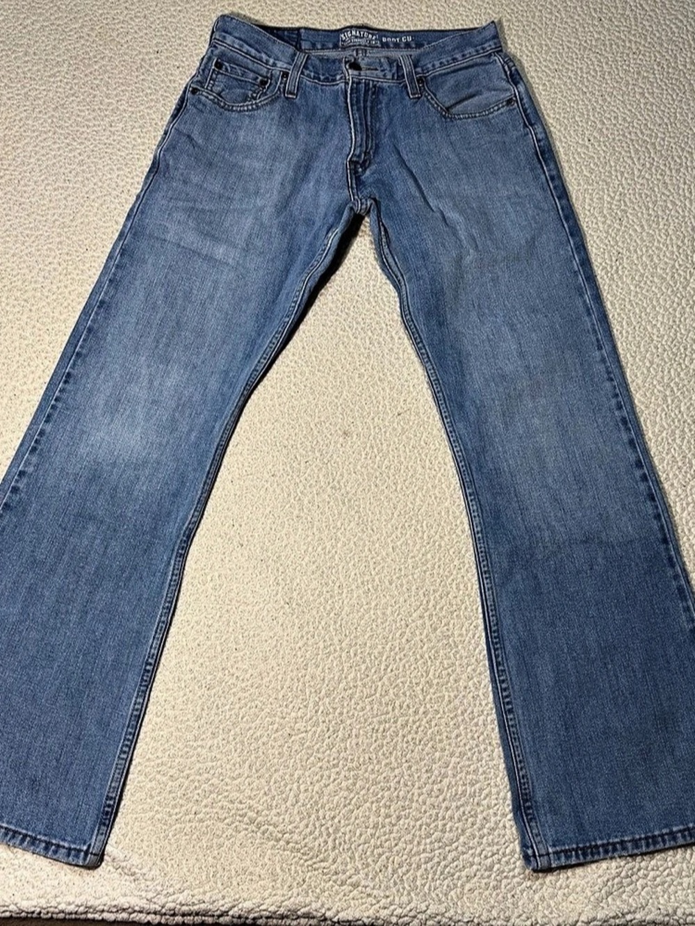 Levi Strauss & Co. Signature Boot Cut. Boot Cut Jeans Waist 29 Length 30 Blue